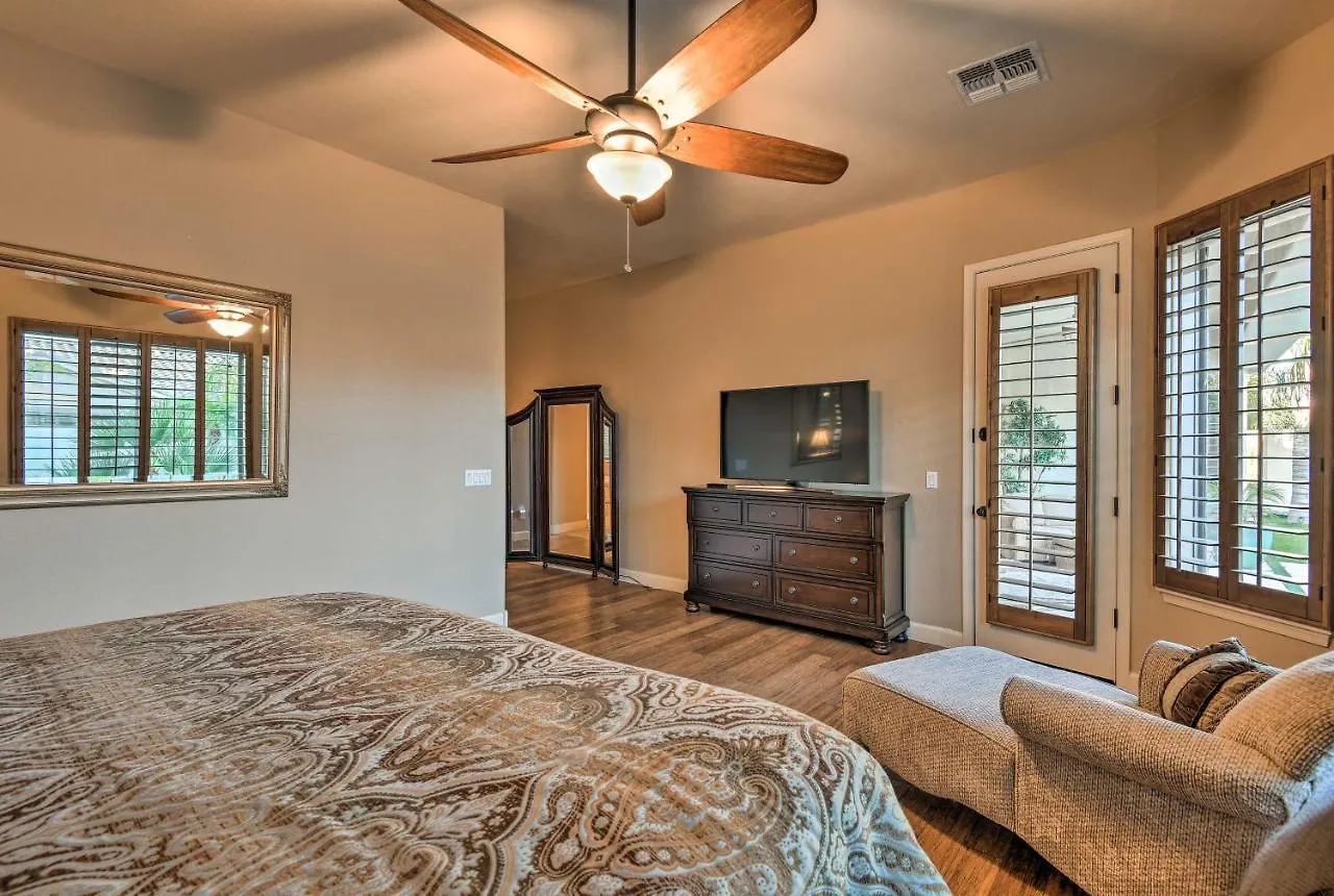 Luxe Gilbert Home With Heated Pool And Putting Green! Holiday home